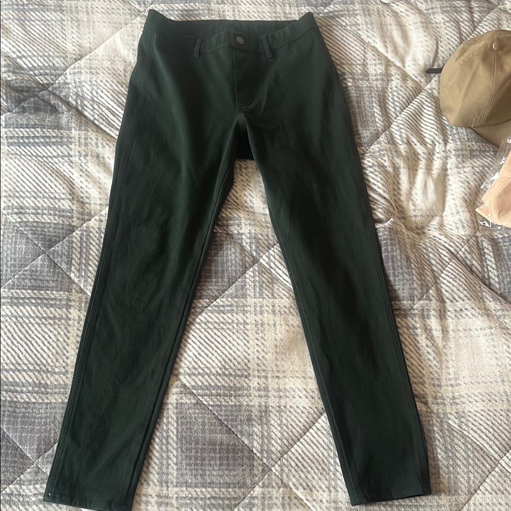 Uniqlo dark green slim Fit jeans with Stretch Fabric